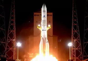 Ariane 6 bringt 32 Amazon-Leo-Satelliten in ...