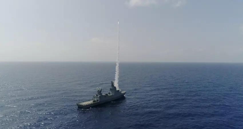 Israel zeigt Schusstest des schiffsgestützten C-Dome-Luftabwehrsystems zum Abfangen von Marschflugkörpern und Drohnen