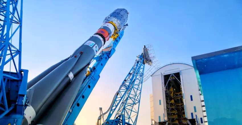 Russland schießt zwei iranische Satelliten in die Umlaufbahn