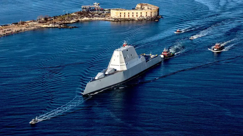 Die USA haben ihren modernsten Tarnkappenzerstörer USS Zumwalt an die Küste Chinas geschickt, um die Möglichkeit der Stationierung von Hyperschallraketen in der Region zu prüfen