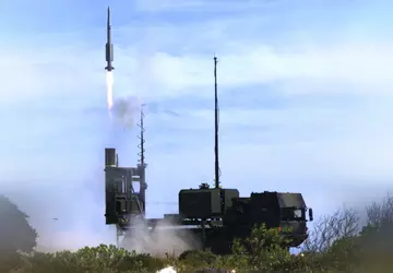 Deutschland erhält die neueste IRIS-T SLM, ...