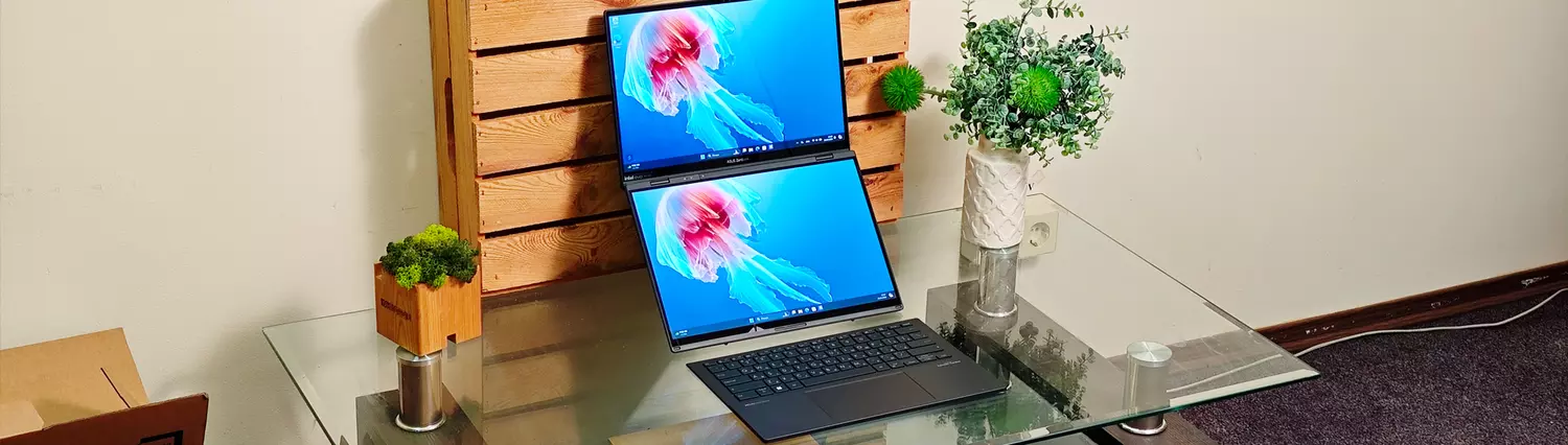 ASUS Zenbook DUO (2024) UX8406 Laptop Test: Wenn ein Bildschirm nicht genug ist