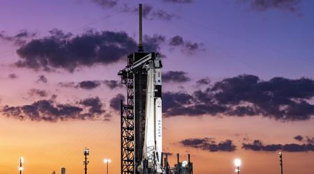 SpaceX schickt Crew Dragon mit vier Astronauten im dritten Anlauf zur ISS