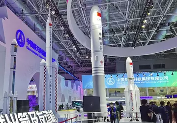 China hat die weltweit größte Feststoffrakete ...