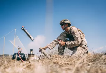 Hunderte von Switchblade- und Phoenix-Ghost-Kamikaze-Drohnen, M777-Haubitzen, ...