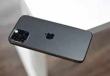 ein iPhone fiel während des Starts ...