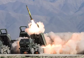 2024 soll die Ukraine neue Raketen ...