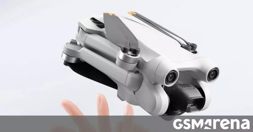 Der Mini 3 Pro von DJI ist hier mit einem großen Sensor und einer Drei-Wege-Hindernisvermeidung