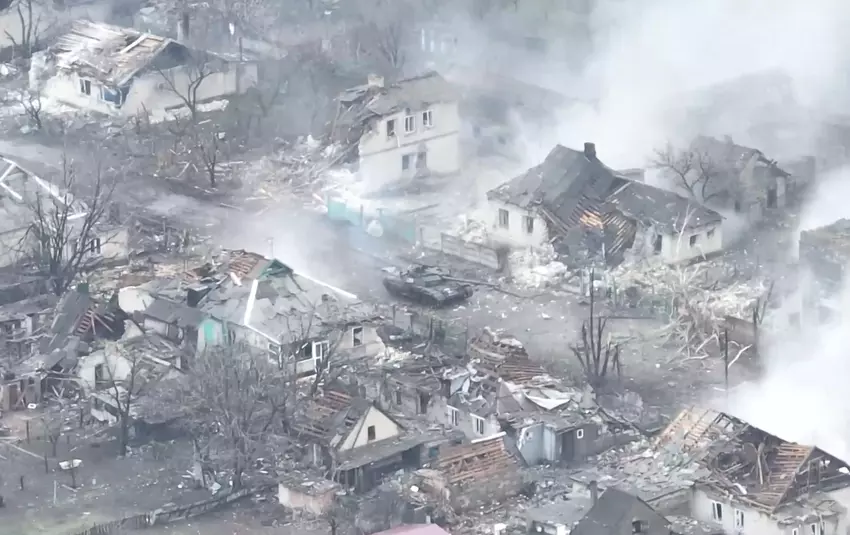 UAF-Aufklärungsgruppe zerstörte russischen T-64 mit Javelin (Video)