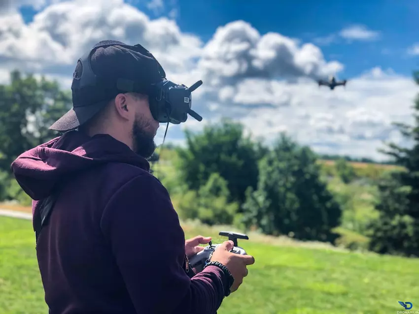 Die Ukraine hat mit der Ausbildung von 150 Drohnenbedienern im Rahmen des Projekts "Armee der Drohnen" begonnen