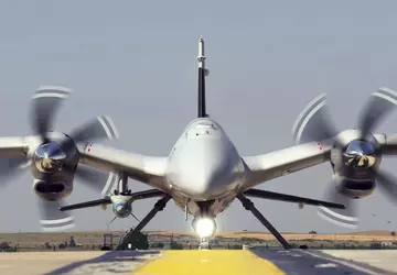 Bayraktar AKINCI mit einem ukrainischen Motor ...