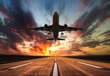 Große Fluggesellschaften stornieren Flüge in die ...