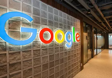 Google integriert KI in seine Dienste: ...