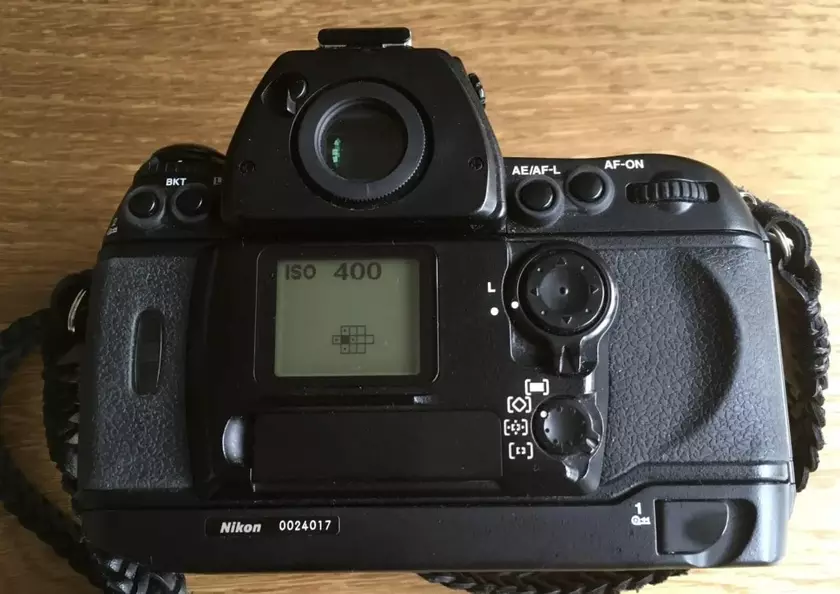 Nikon F6 Premium Automatische 35mm Filmkamera