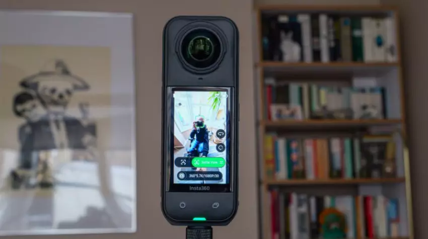 Insta360 X5 vs. GoPro MAX 2