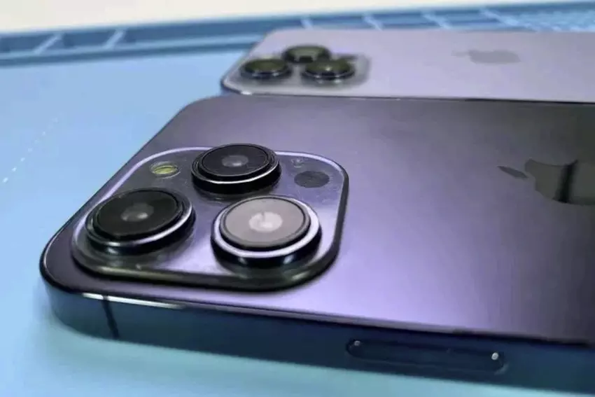 Die Designunterschiede zwischen dem iPhone 14 Pro Max und dem iPhone 13 Pro Max werden im Video gezeigt