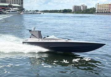 Großbritannien entwickelt Überwasserdrohne Kraken3 zur Beförderung ...