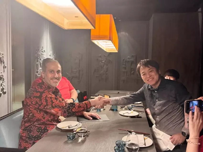 Sultan Darmaki und Takuma Endo.