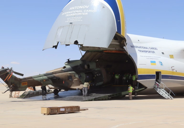 Ukrainische An-124 Ruslan transportierte spanische Hubschrauber ...