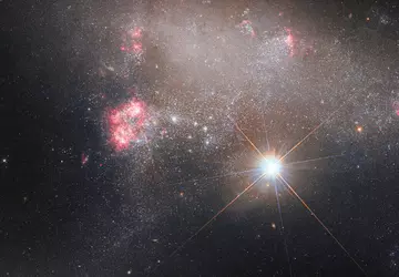 Das Hubble-Weltraumteleskop hat ein spektakuläres Bild ...