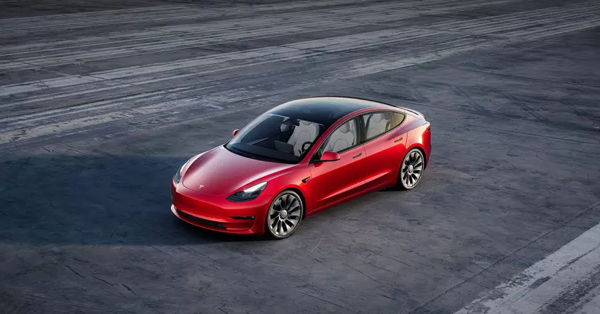 Tesla wird im Jahr 2023 eine aktualisierte Version des Elektroautos Model 3 auf den Markt bringen