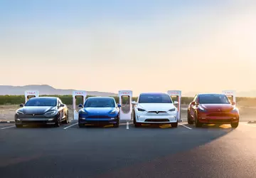 Tesla senkt Kosten für alle Elektroautos ...