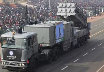 Indien hat MR-SAM-Mittelstreckenraketenabwehrsysteme installiert, die Anti-Schiffsraketen ...