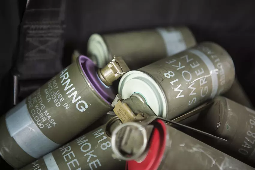 Die ukrainischen Streitkräfte verwenden die legendären amerikanischen M18 Rauchgranaten