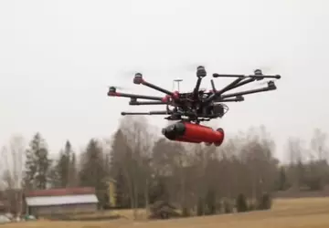 Künstliche Intelligenz hilft Drohnen, getarnte russische ...