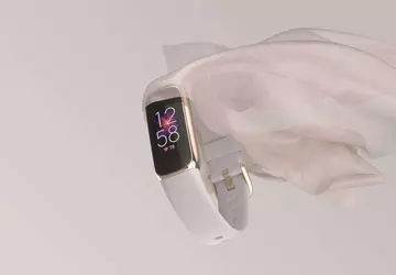 Für Luxus-Workouts: FitBit Fitness-Tracker für €149