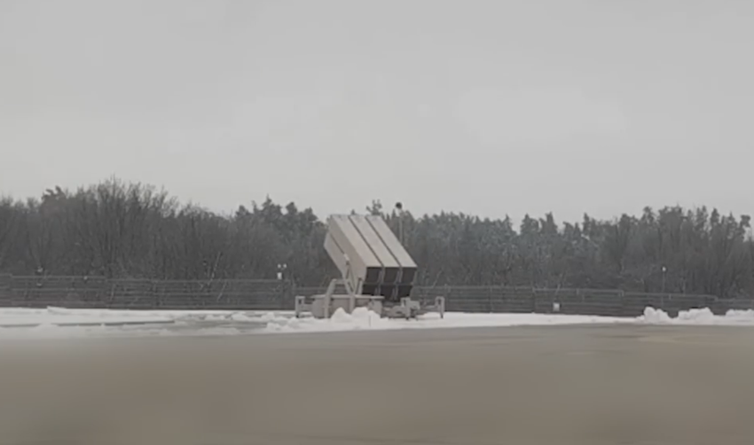 Ukrainische Streitkräfte zeigen seltenes Video des Luftabwehrsystems NASAMS, das mehr als 100 russische Raketen und Drohnen vernichtet