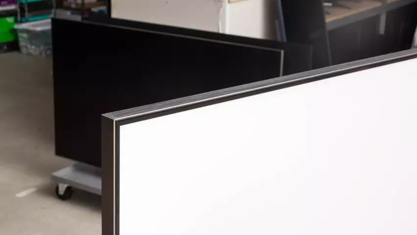 TCL 55" Klasse 6-Serie wetterfester TV Garage