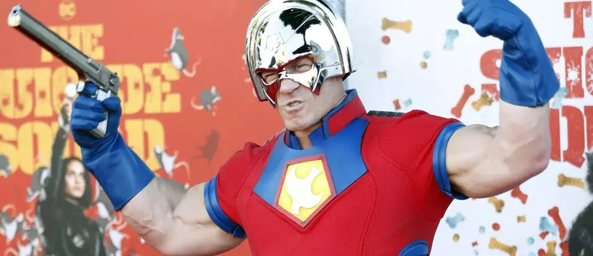 James Gunn erfreute die Fans mit einer Ankündigung über die Wiederaufnahme der Arbeit an Peacemake: Wird die neue Staffel Teil des neuen DC-Universums sein?