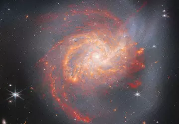 James Webb hat die Galaxie NGC ...