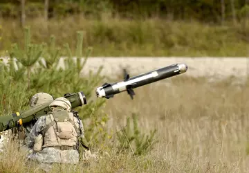 Die ukrainischen Streitkräfte zeigten auf einem ...