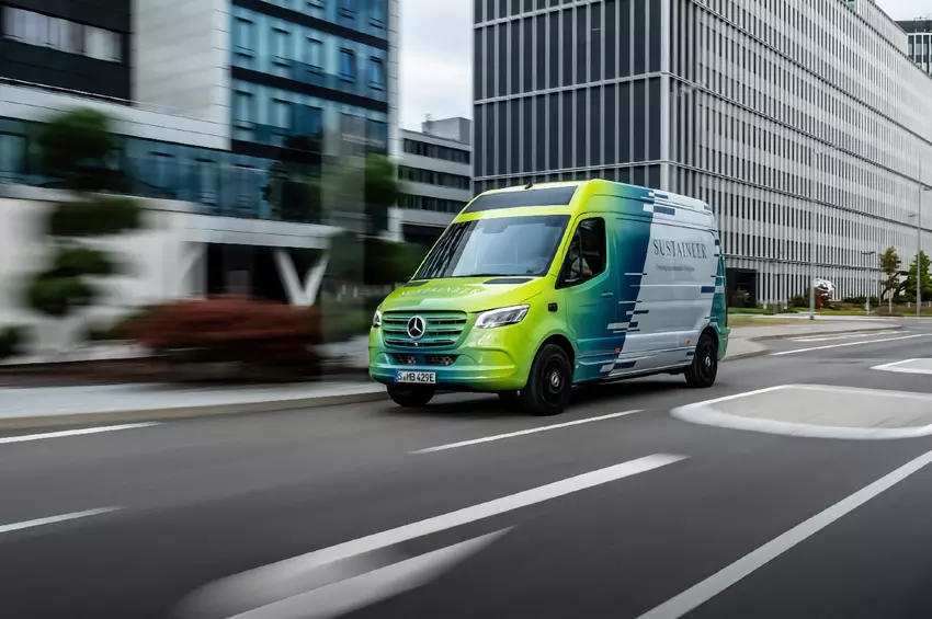 Der Mercedes-Elektrotransporter schadet der Umwelt nicht nur nicht, er verbessert sie sogar [Video]