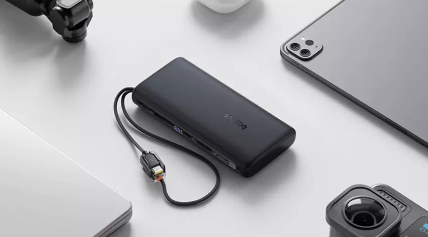 Baseus stellte eine universelle 20.000 mAh Powerbank mit 100W-Schnellladung und integrierten Kabeln vor