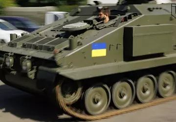 Die ukrainischen Verteidigungskräfte erhielten 15 gepanzerte ...