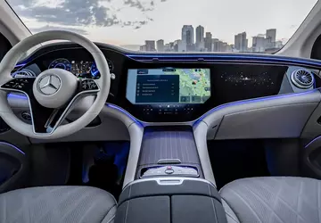 Mercedes fügt dem Infotainmentsystem in den ...