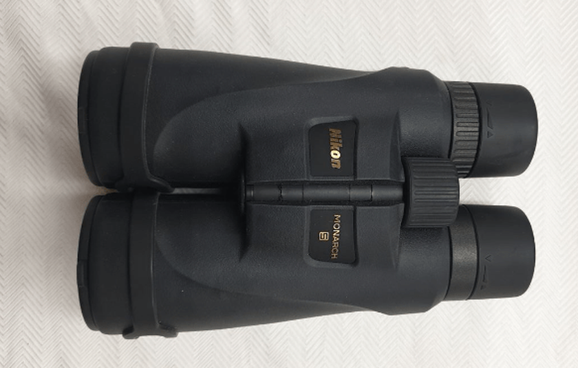 Robustes Nikon Monarch 5 20x56 Fernglas