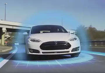 Tesla-Fahrer tötete Motorradfahrer während der Nutzung ...