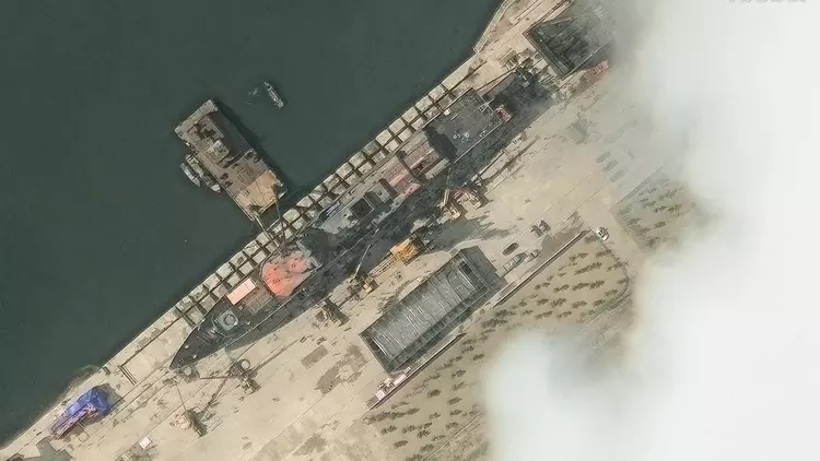 Nordkorea hebt endlich den beschädigten Zerstörer ...