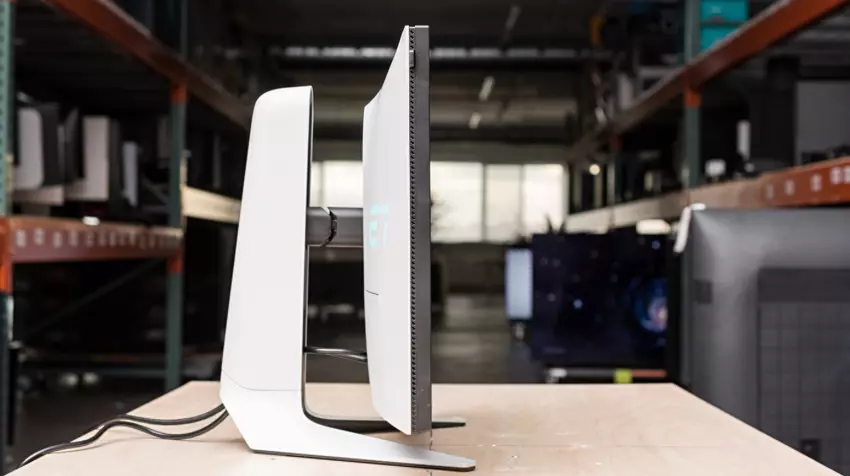 Alienware AW2723DF Turnier-Gaming-Monitor