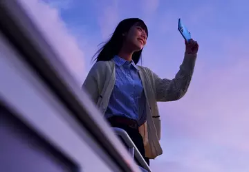 144Hz OLED-Display, bis zu 2.4GHz Chip ...