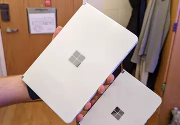 Microsoft Surface Neo mit zwei Bildschirmen ...
