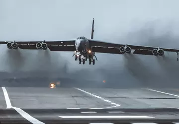 Die USA haben vier B-52 Stratofortress-Atombomber ...