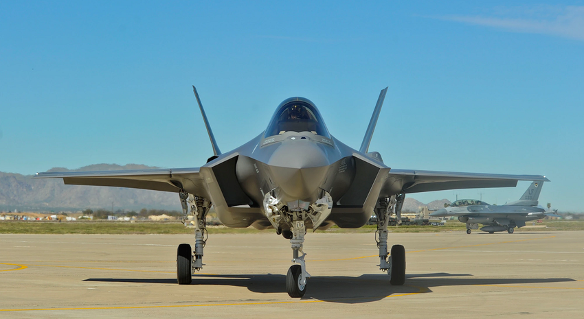 USA genehmigen den Verkauf von 24 Kampfjets der fünften Generation F-35 Lightning II im Wert von 5,6 Milliarden Dollar an die Tschechische Republik