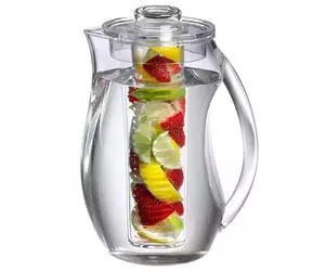 Wasserkrug mit Fruchtaufguss