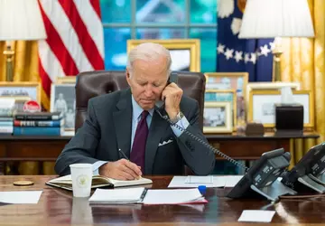 Texanische Unternehmen organisieren Robocalls für Biden ...