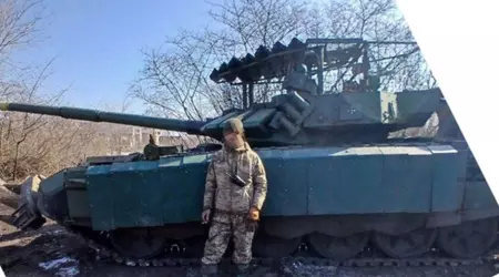 Die Russen setzen ihren einzigen T-72B3M mit dem Arena-M-System in einem Film ein, anstatt ihn an die Front zu bringen